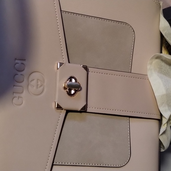 Purses - Picture 3 of 4